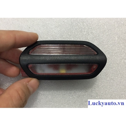 Đèn ở cánh cửa trước bên lái xe Mercedes S400 đời 2016_ A000 906 13 35- 0009061335